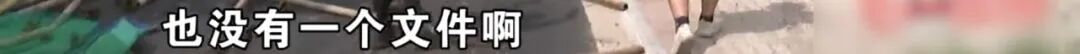DƬ
